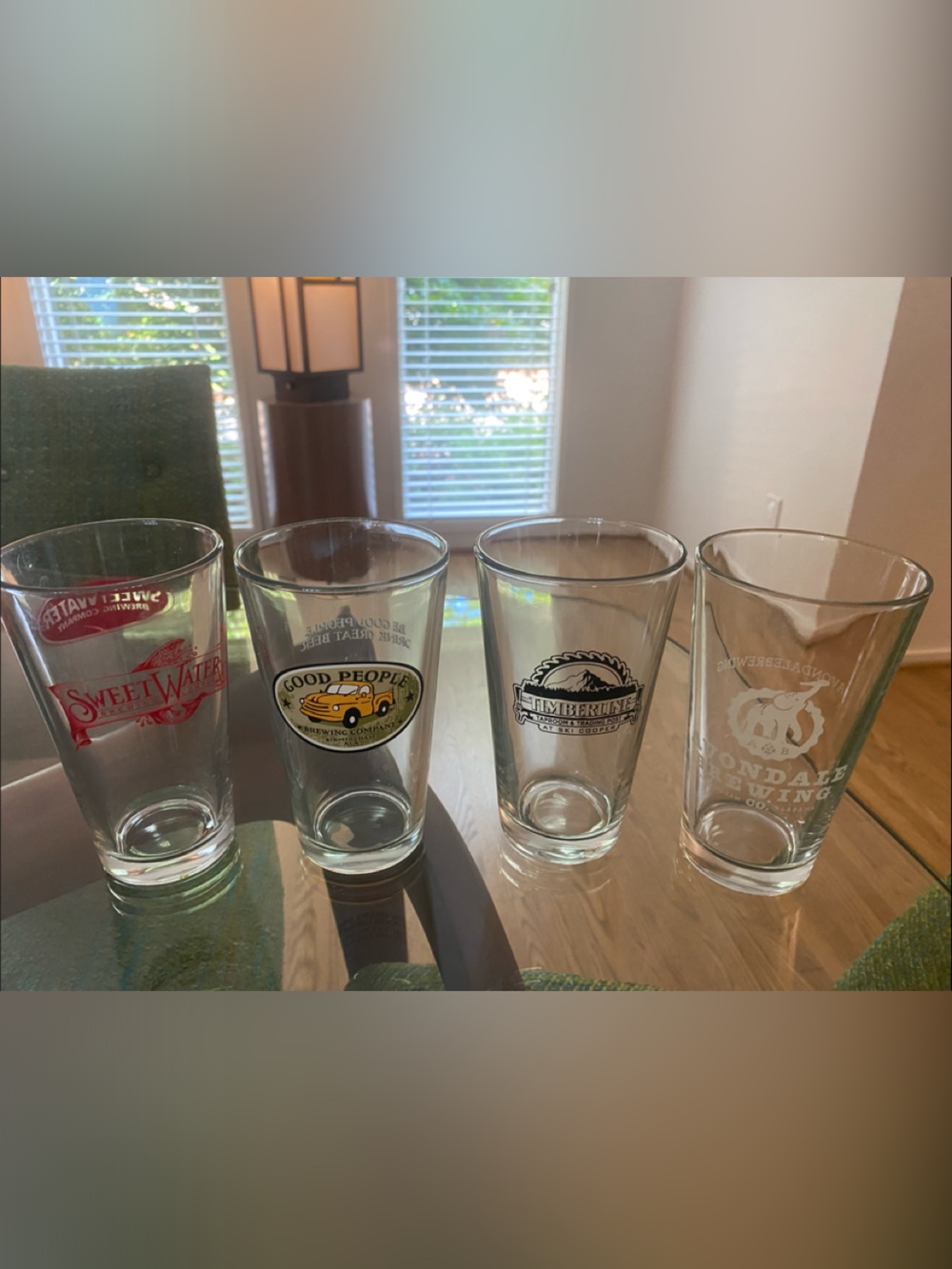 Assorted Branded Pint Beer Glasses 4 (Clear)